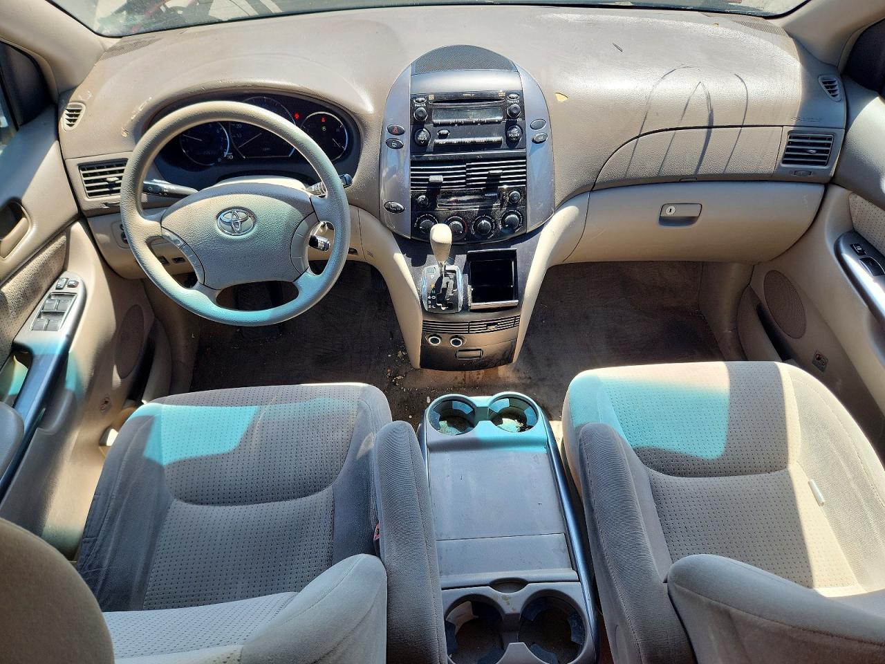 Toyota Sienna Le 7-passenger