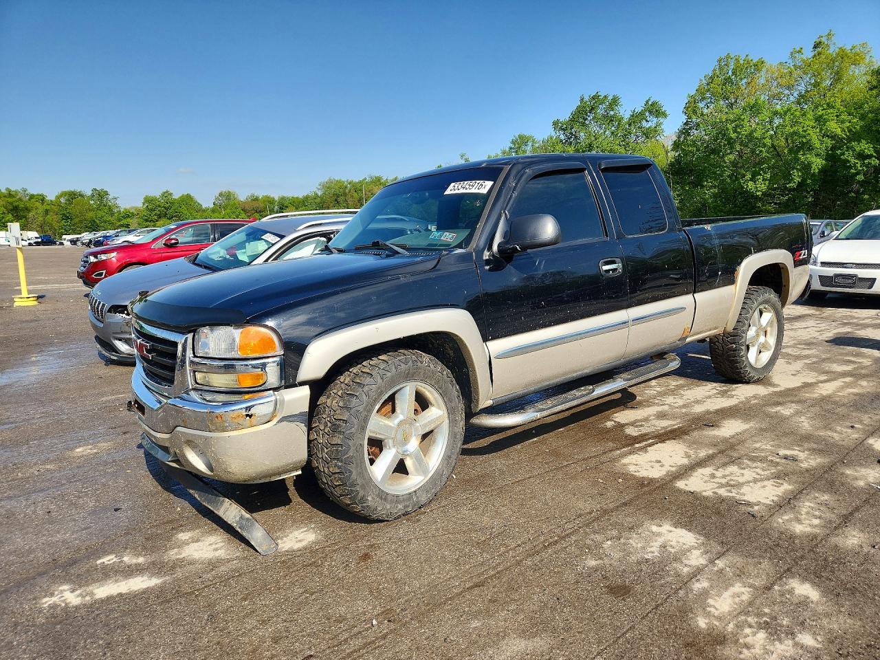 Salvage GMC Sierra Image