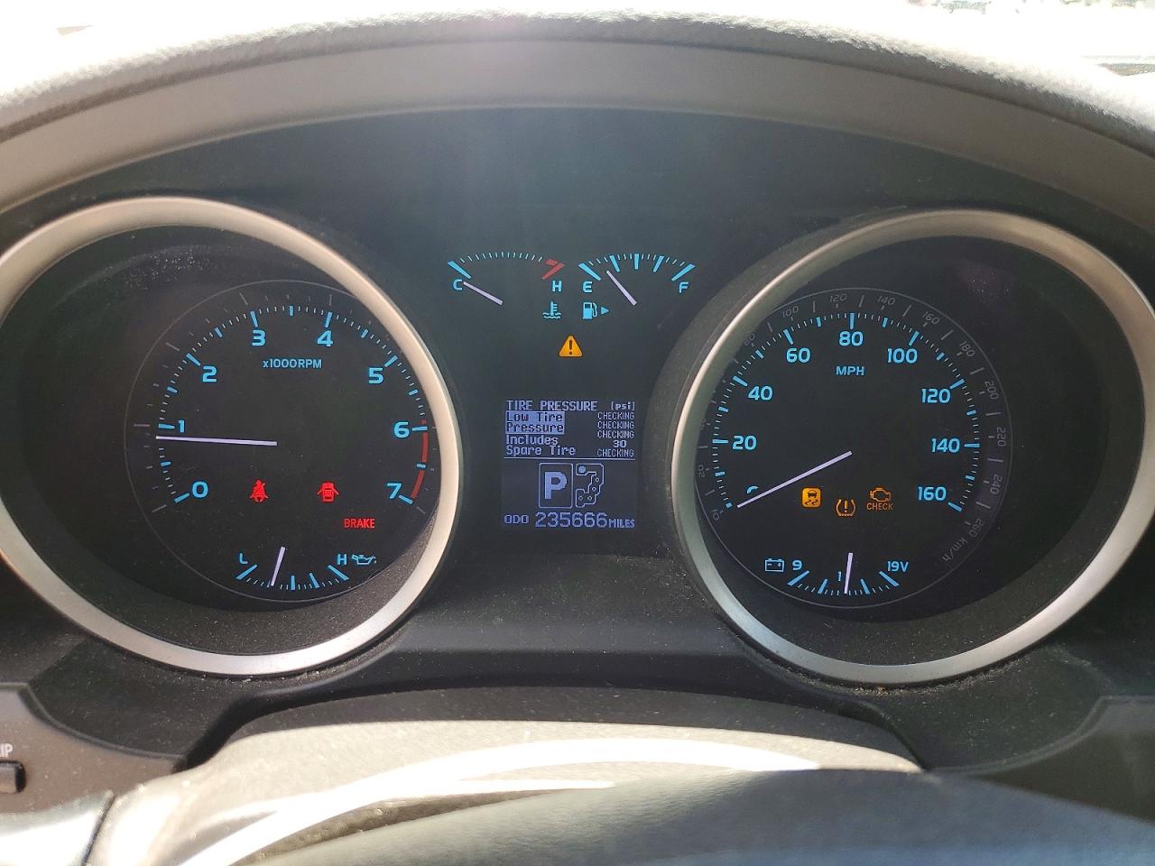 Toyota Land Cruis Base