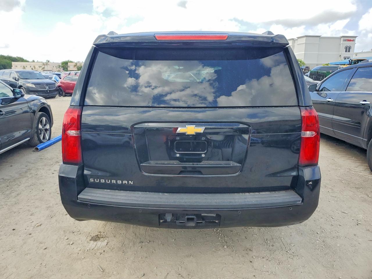Chevrolet Suburban C1500 Lt