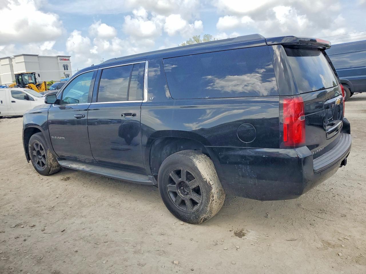 Chevrolet Suburban C1500 Lt