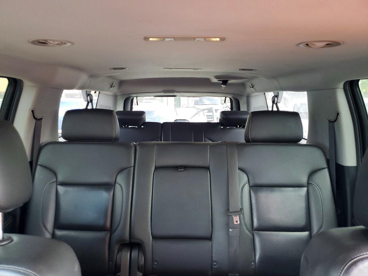 Chevrolet Suburban C1500 Lt