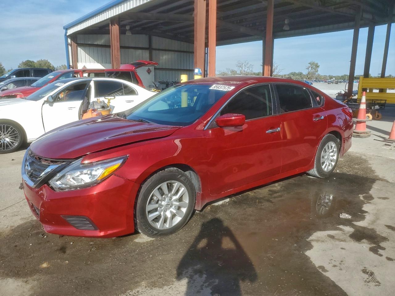 Salvage Nissan Altima Image