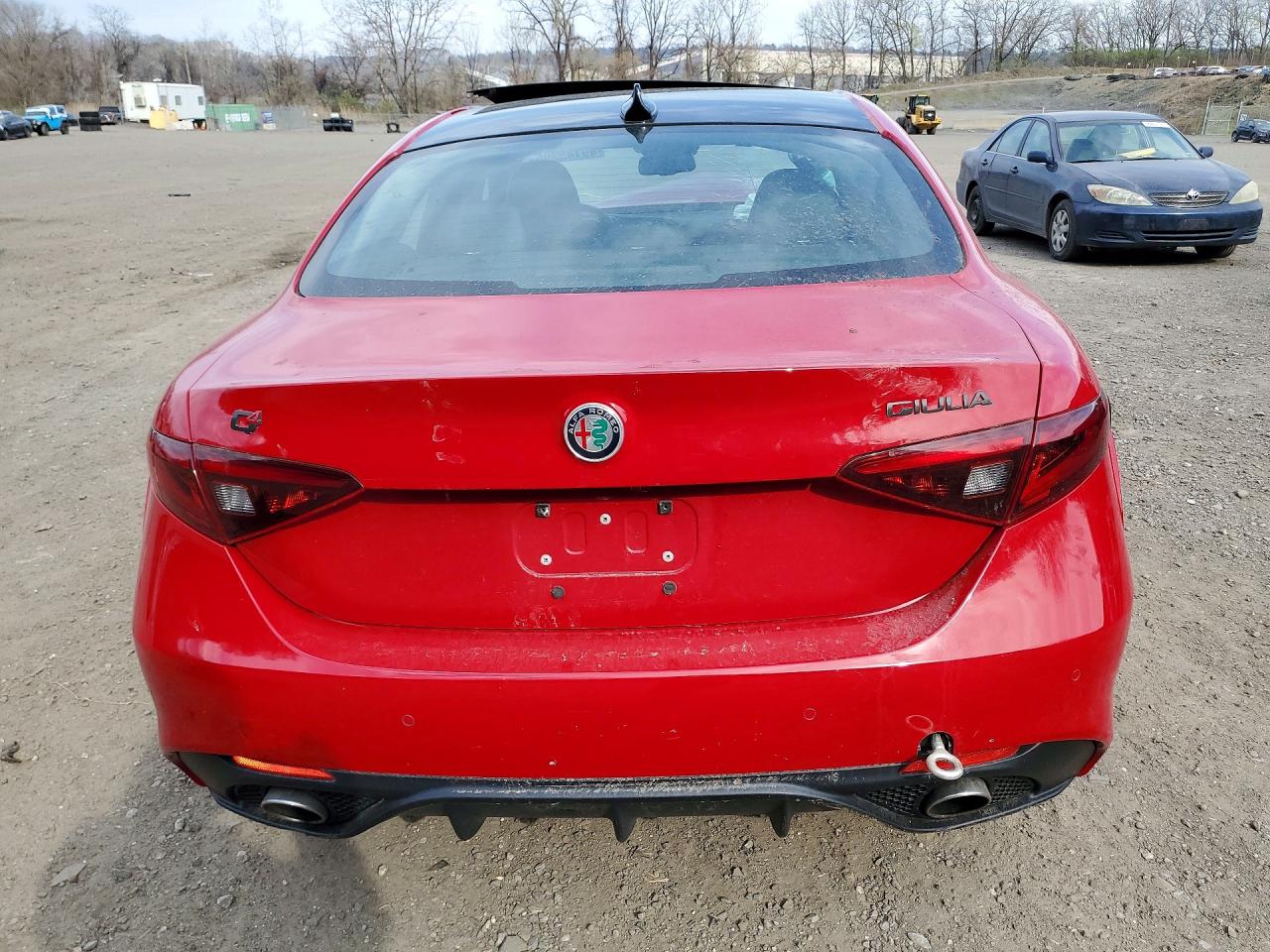 Alfa Romeo Giulia Ti Q4