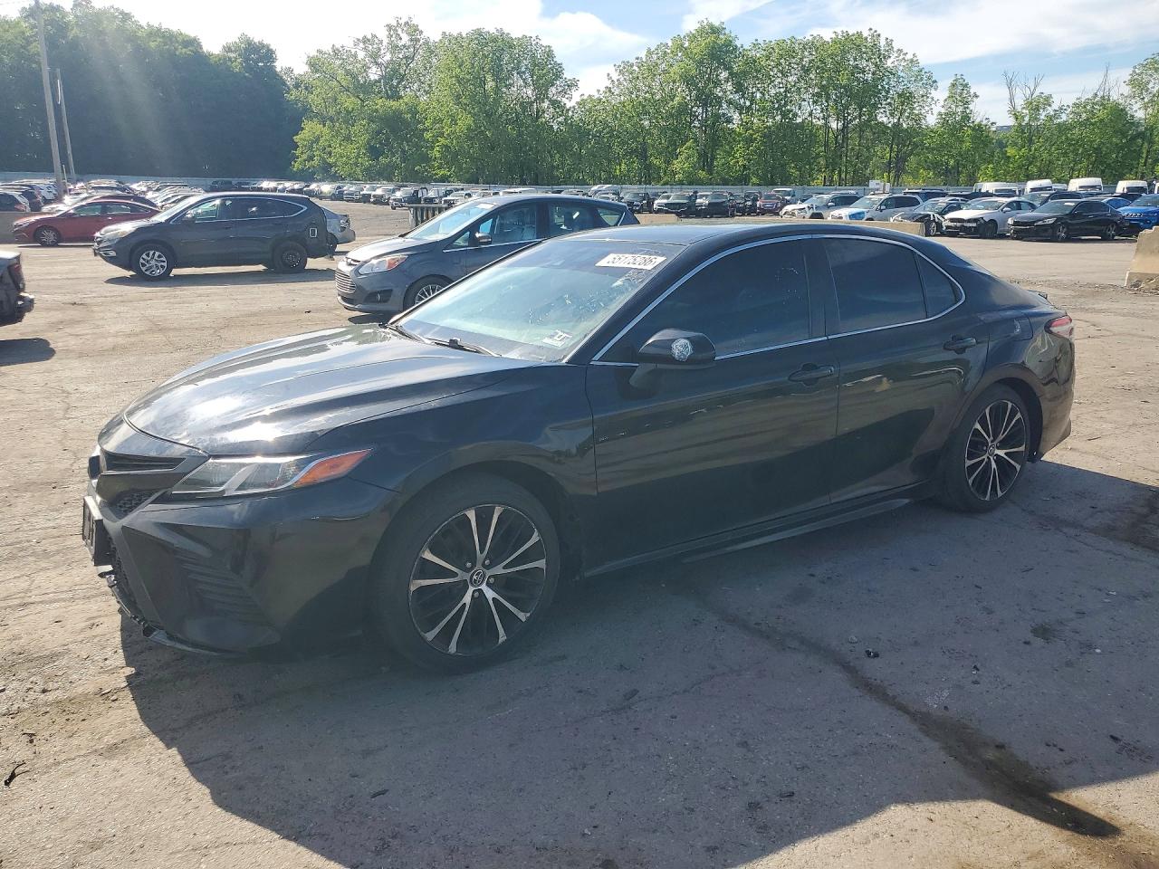 Salvage Toyota Camry Image