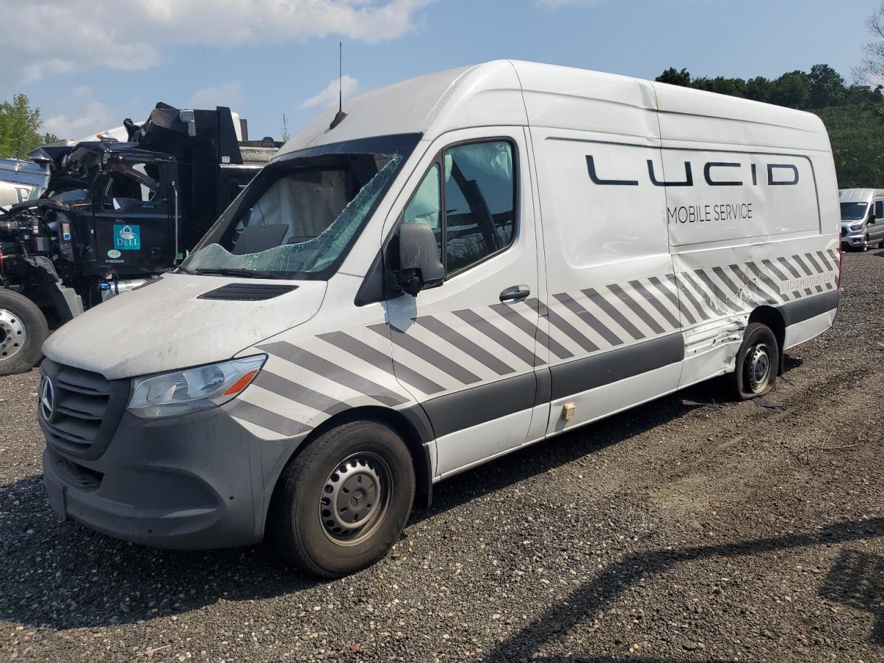 Salvage Mercedes-Benz Sprinter Image