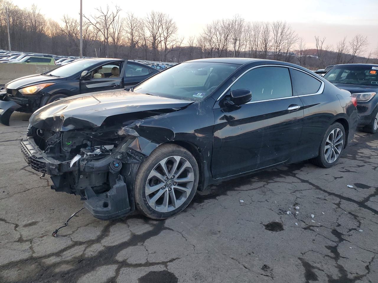 Salvage Honda Accord Image