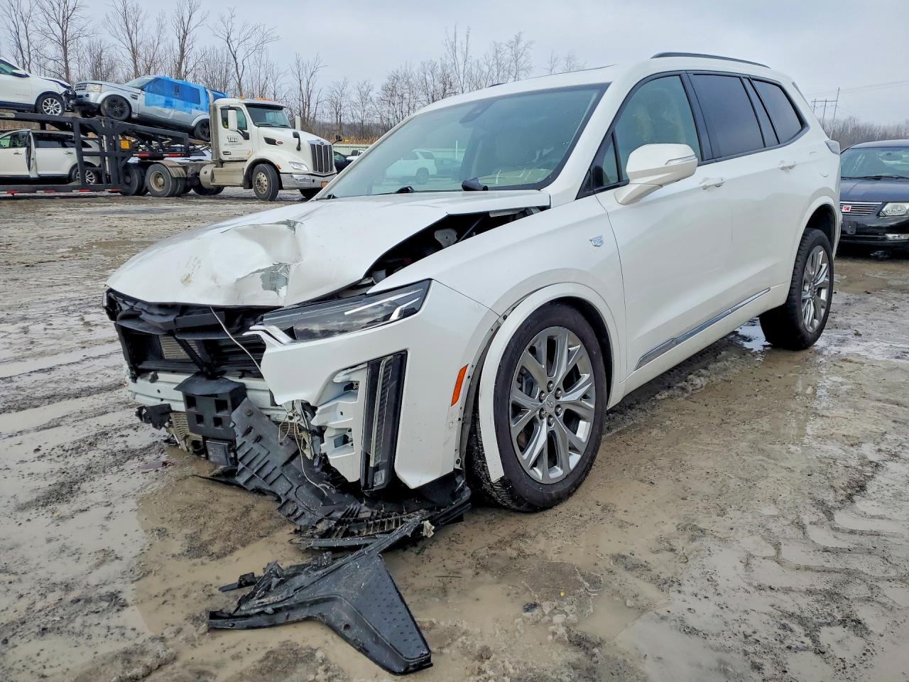 Salvage Cadillac XT6 Image