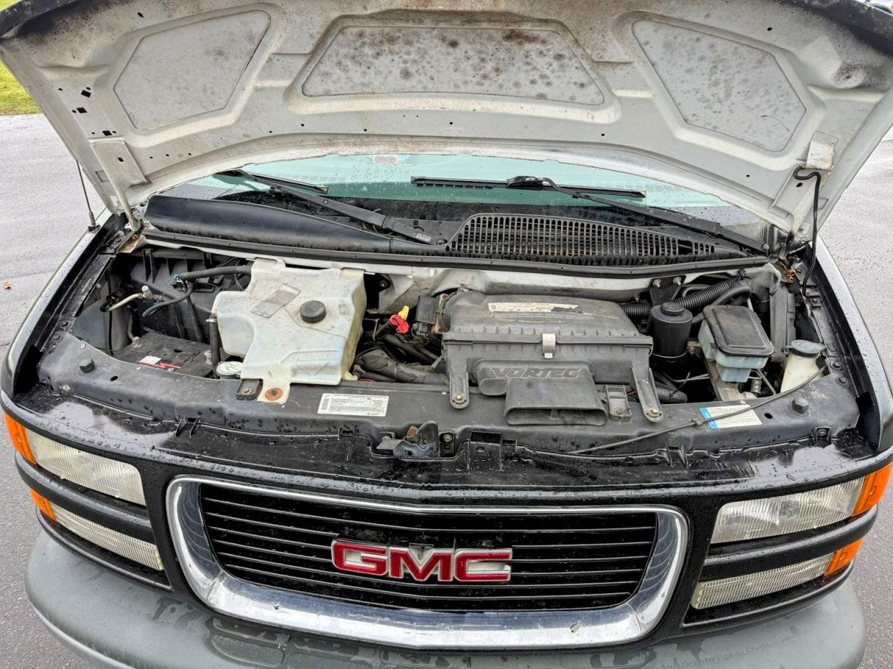 GMC Savana Cutaway G3500