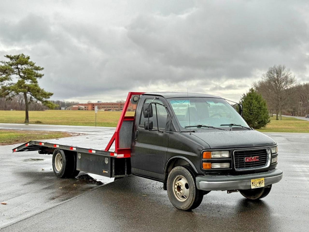 Salvage GMC Savana Image