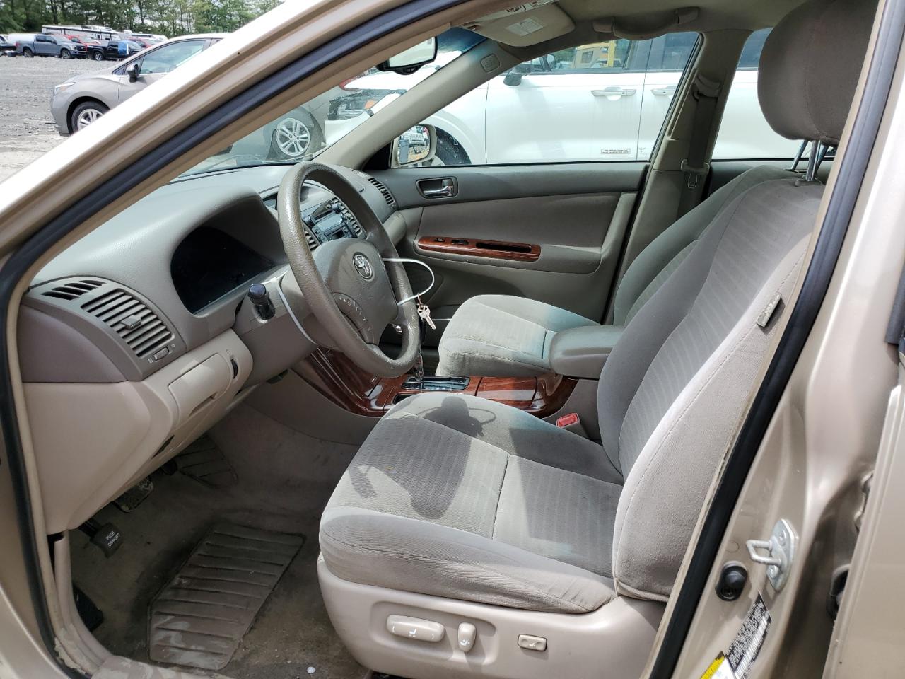 Toyota Camry Le