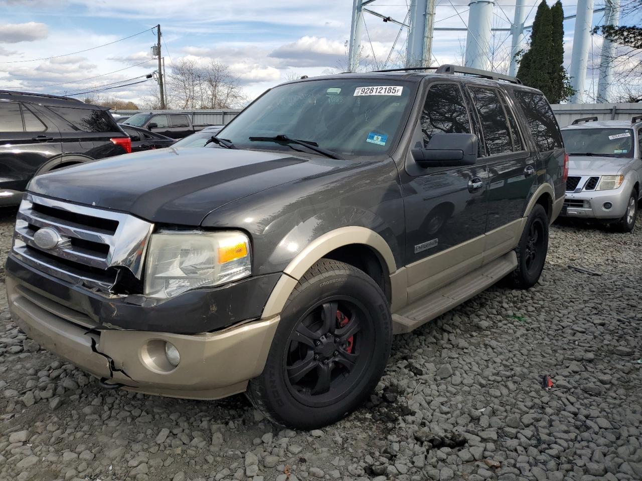Salvage Ford Expedition Image