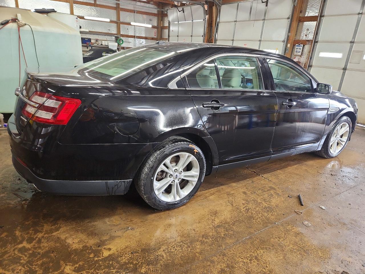 Ford Taurus Se