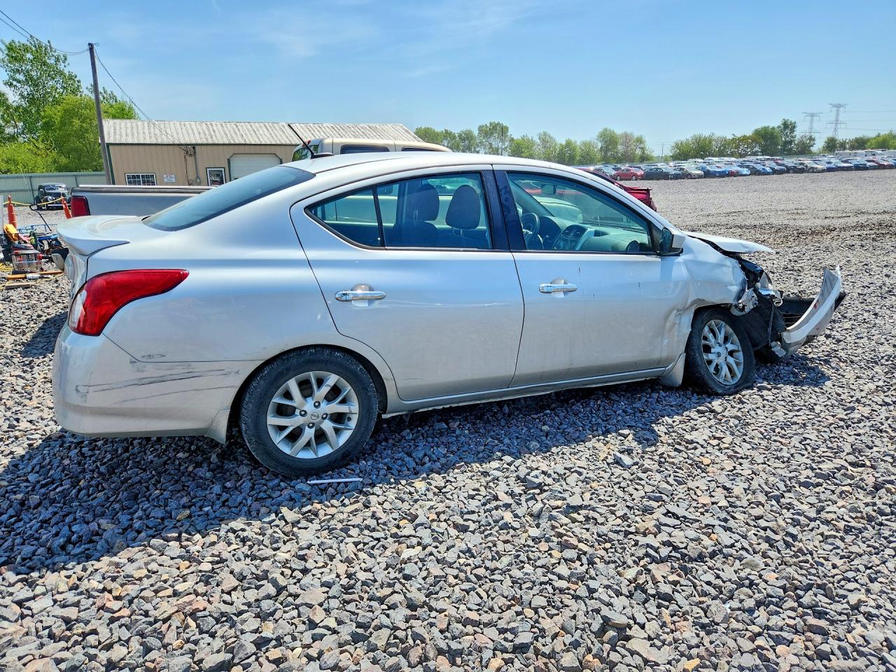 Nissan Versa Sv