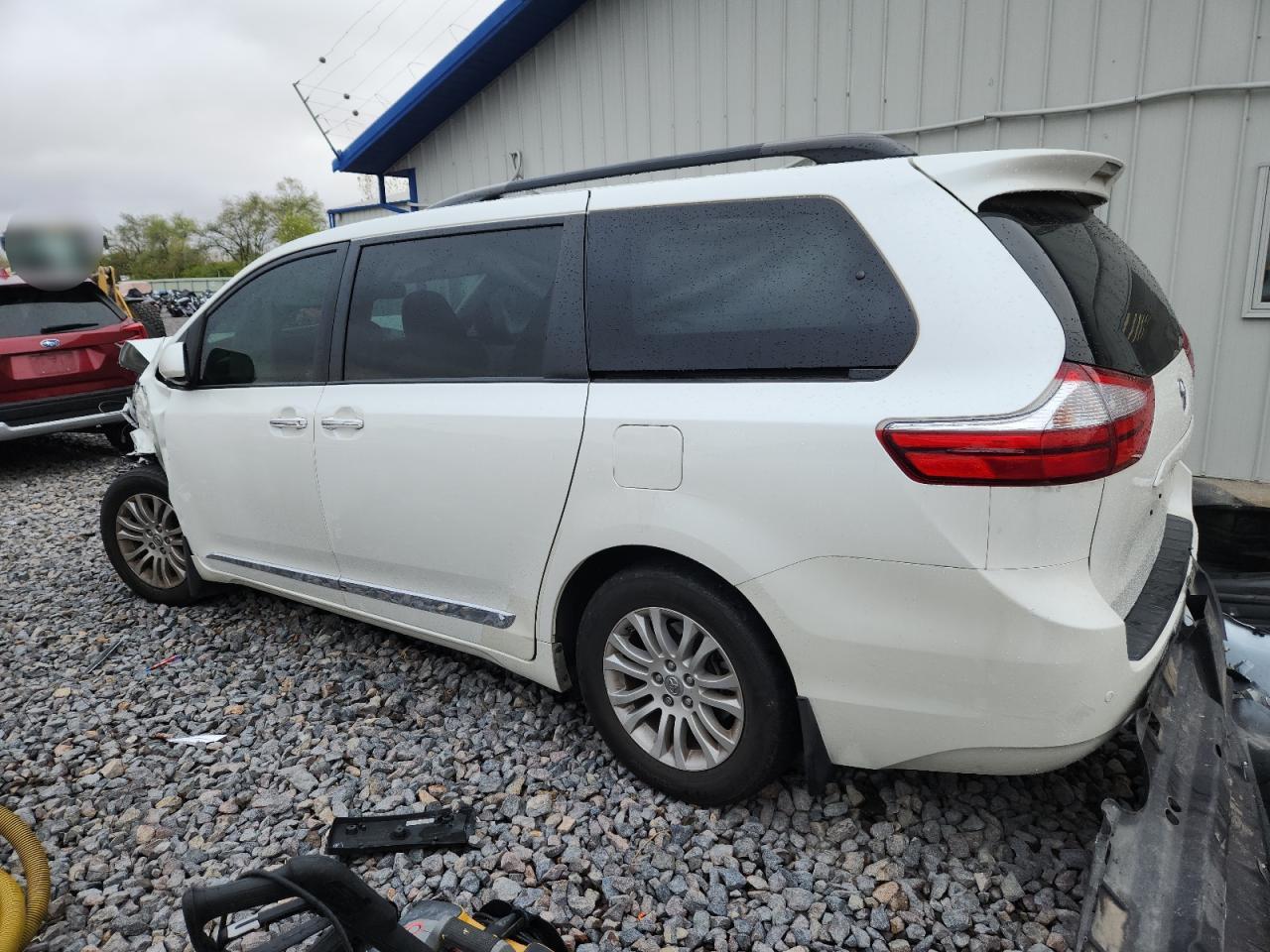 Toyota Sienna Xle