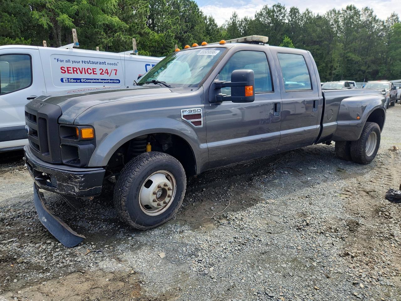Salvage Ford F-350 Image