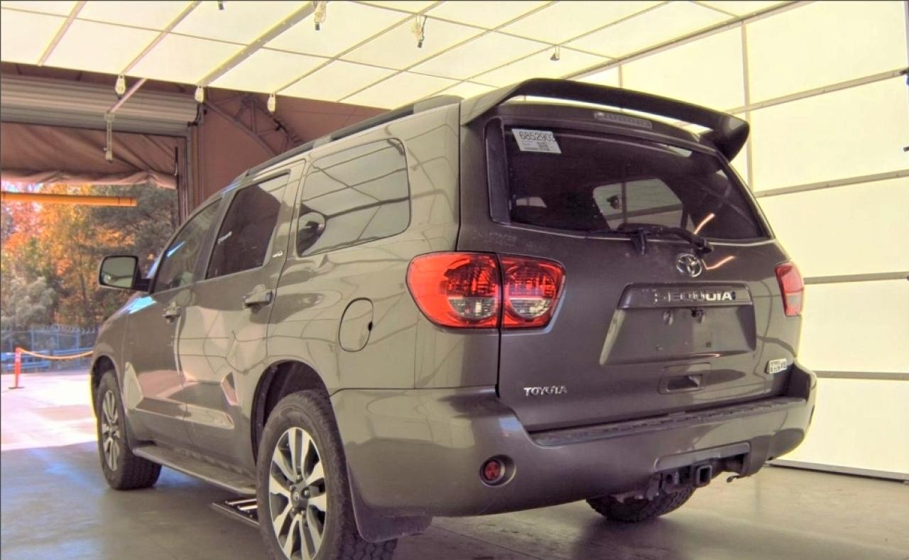 Toyota Sequoia Sr5
