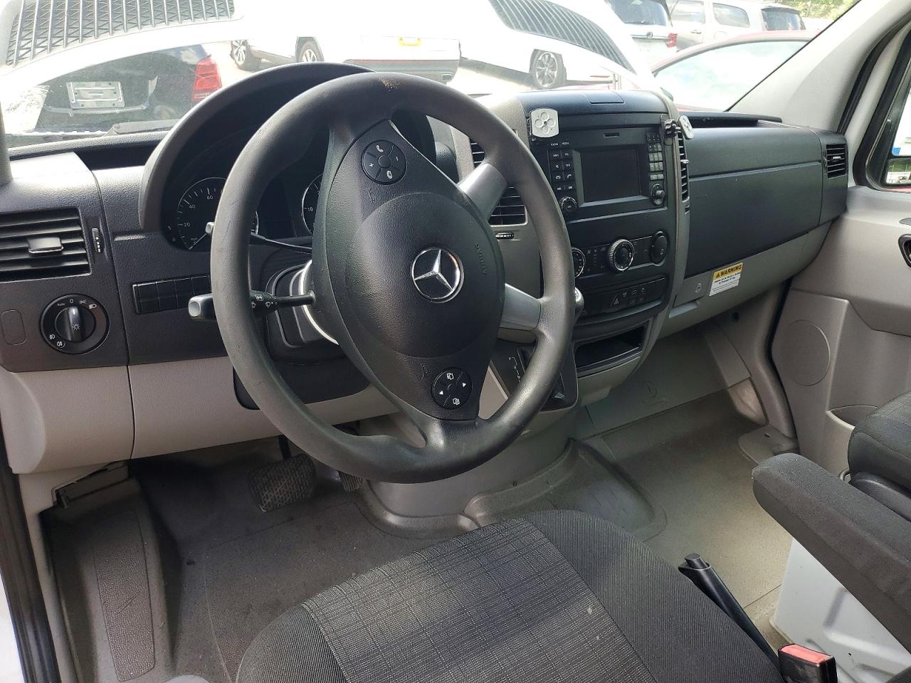 Mercedes-Benz Sprinter 2500