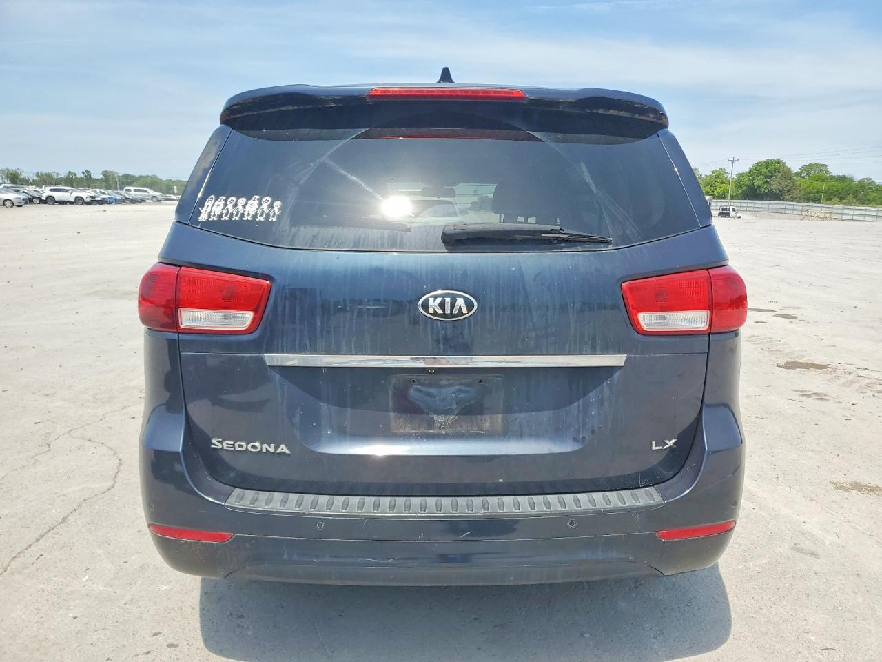 Kia Sedona Lx