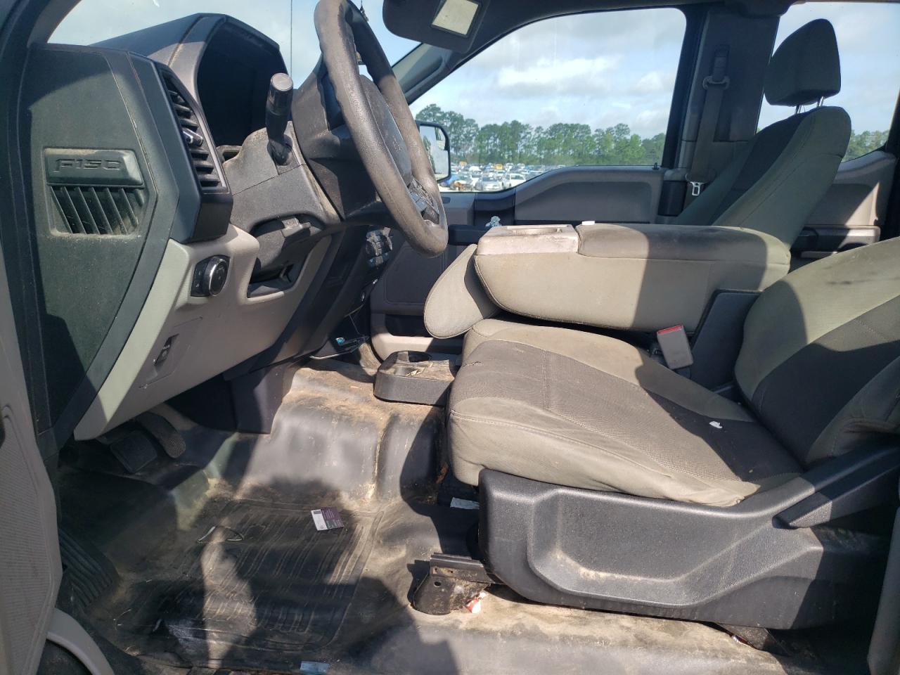 Ford F-150 Super Cab