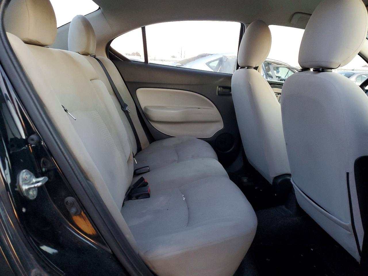 Mitsubishi Mirage G4 Es