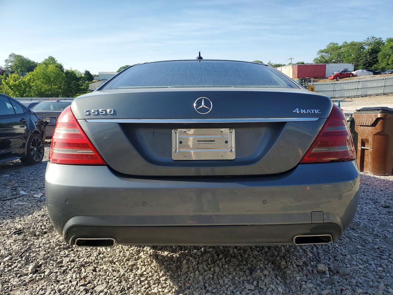 Mercedes-Benz S-Class 550 4matic