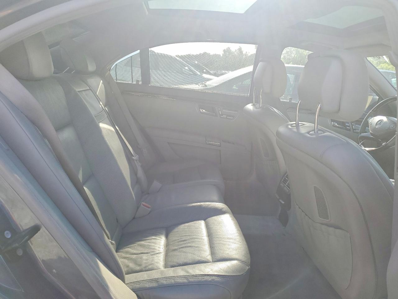 Mercedes-Benz S-Class 550 4matic