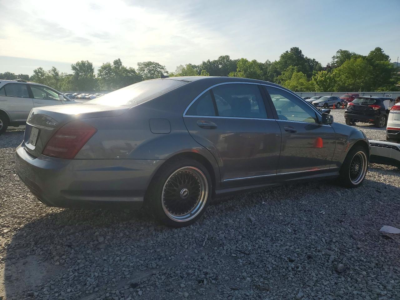 Mercedes-Benz S-Class 550 4matic