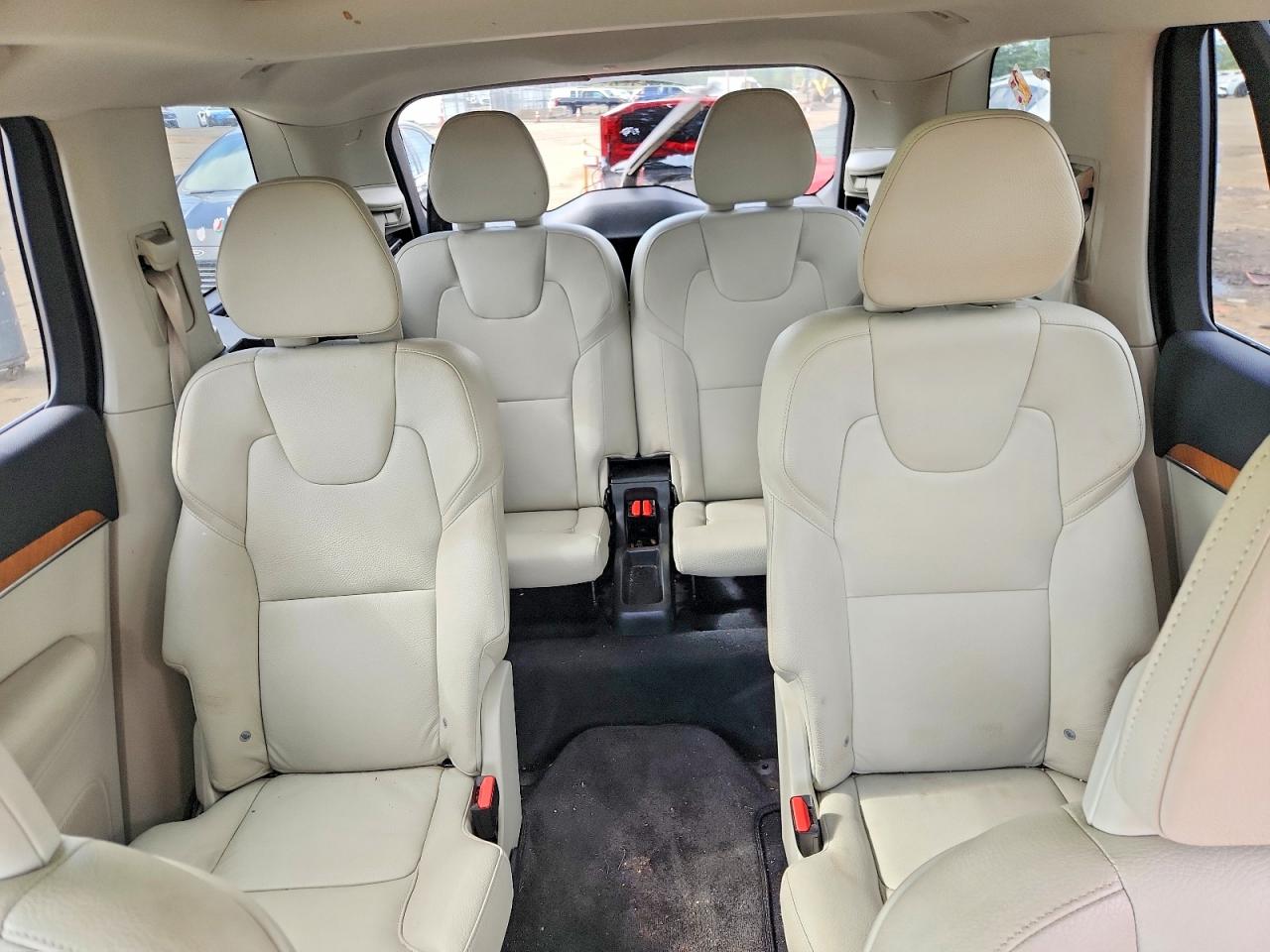 Volvo XC90 T6 Momentum