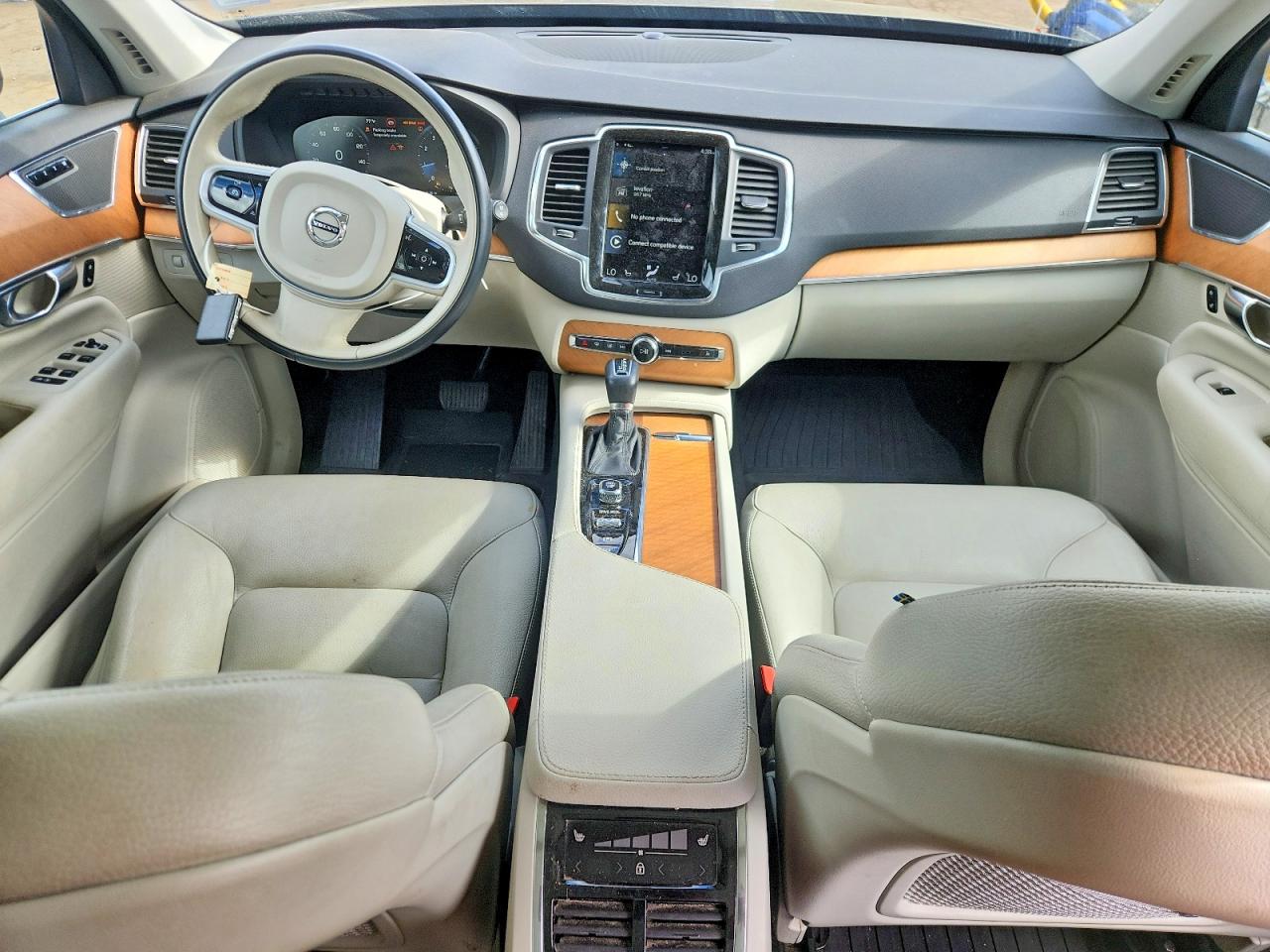 Volvo XC90 T6 Momentum