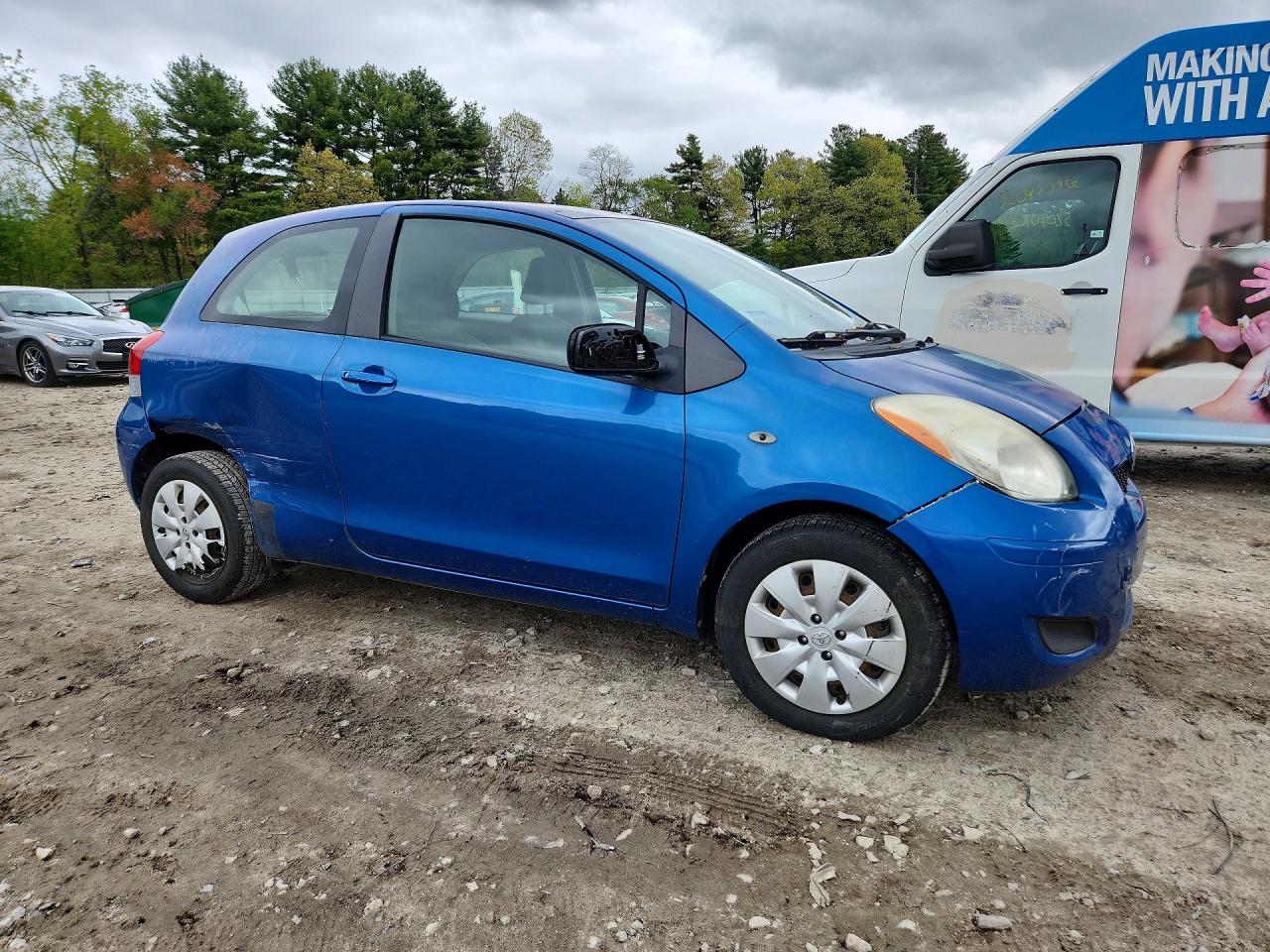 Toyota Yaris Base