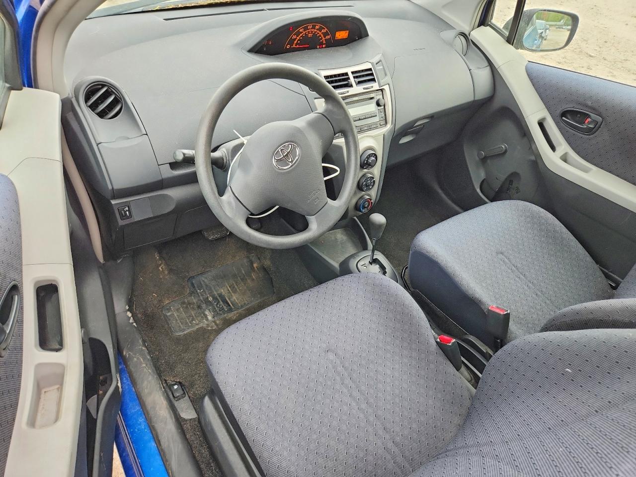 Toyota Yaris Base