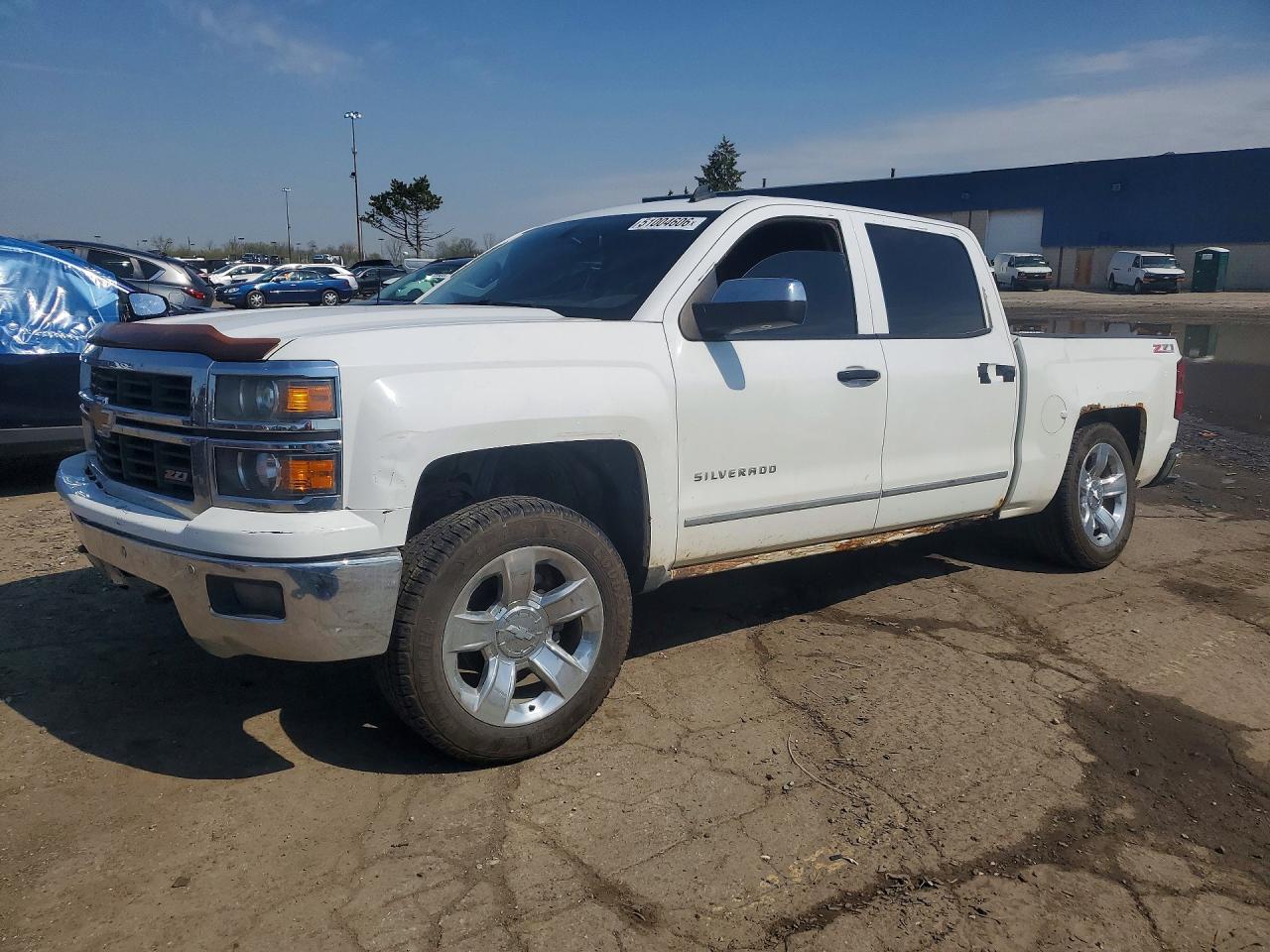 Salvage Chevrolet Silverado Image