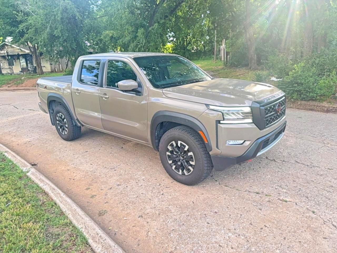 Salvage Nissan Frontier Image