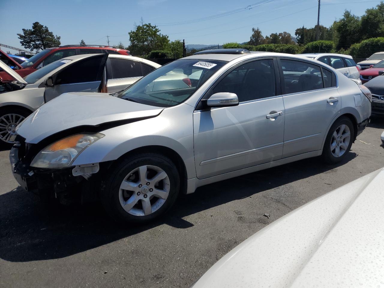 Salvage Nissan Altima Image