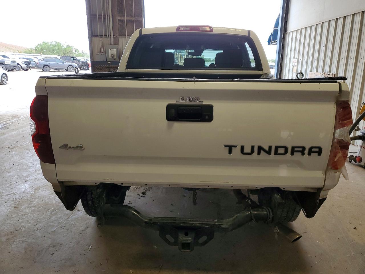 Toyota Tundra Crewmax Sr5