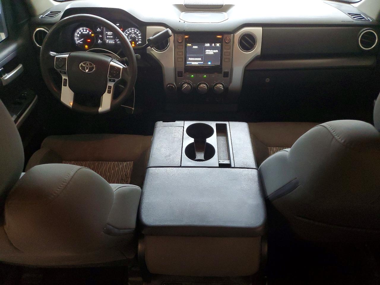 Toyota Tundra Crewmax Sr5