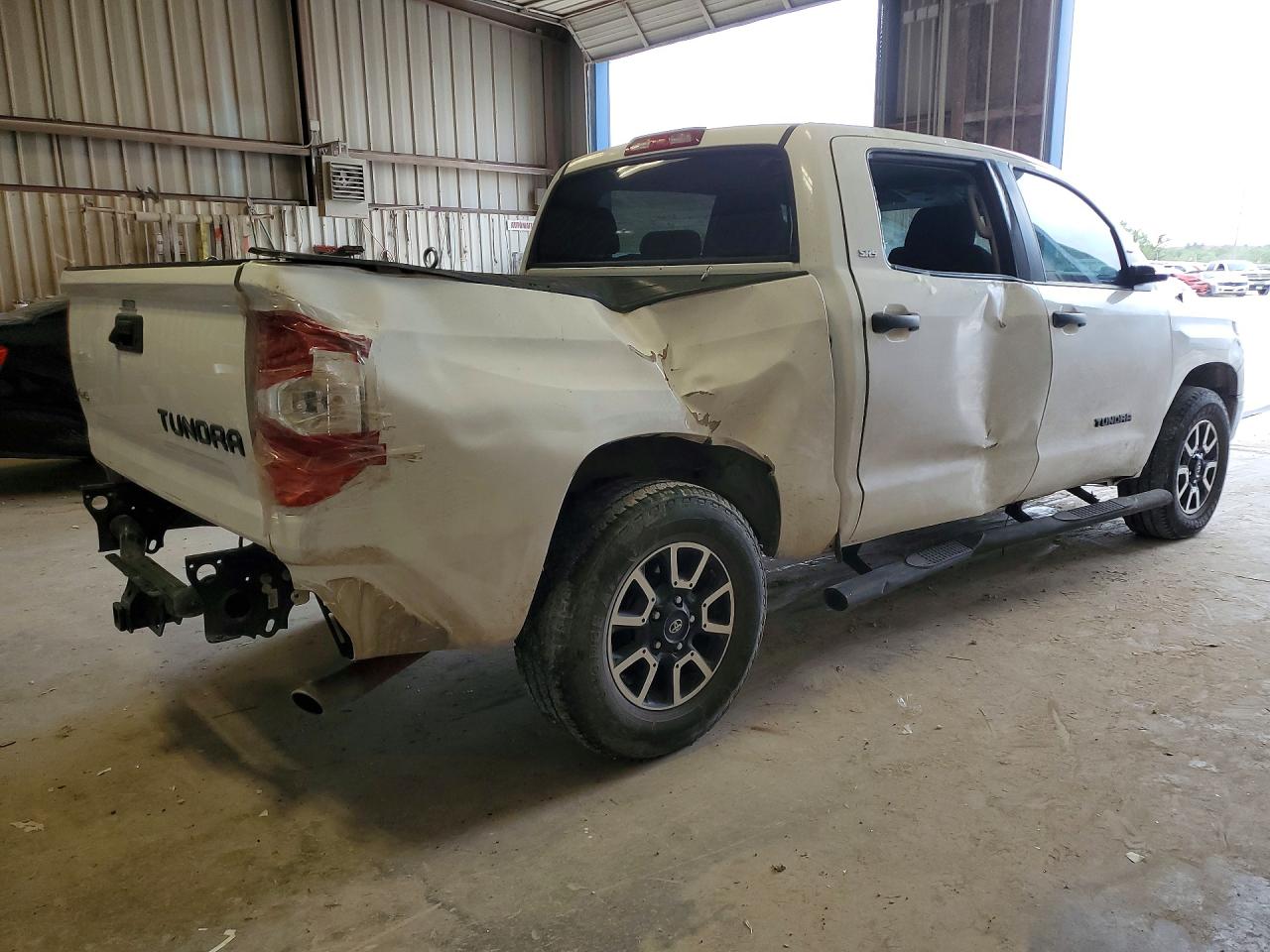 Toyota Tundra Crewmax Sr5