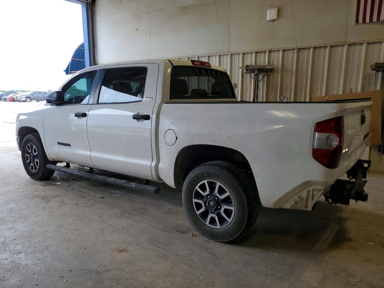Toyota Tundra Crewmax Sr5