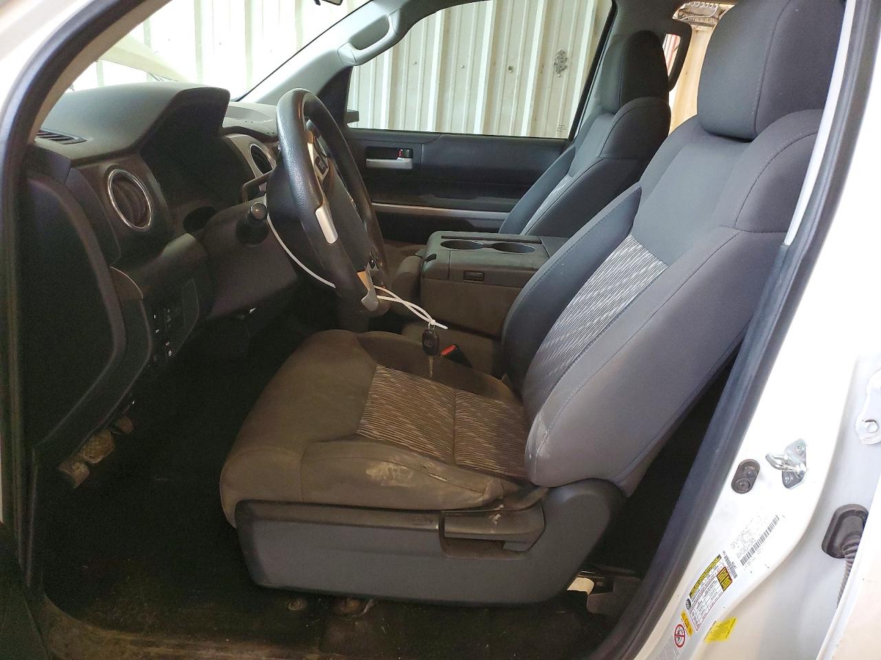 Toyota Tundra Crewmax Sr5