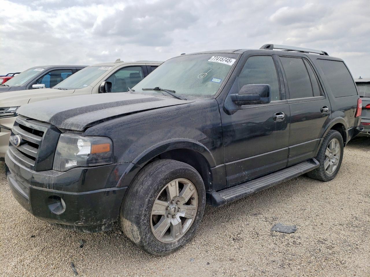 Salvage Ford Expedition Image