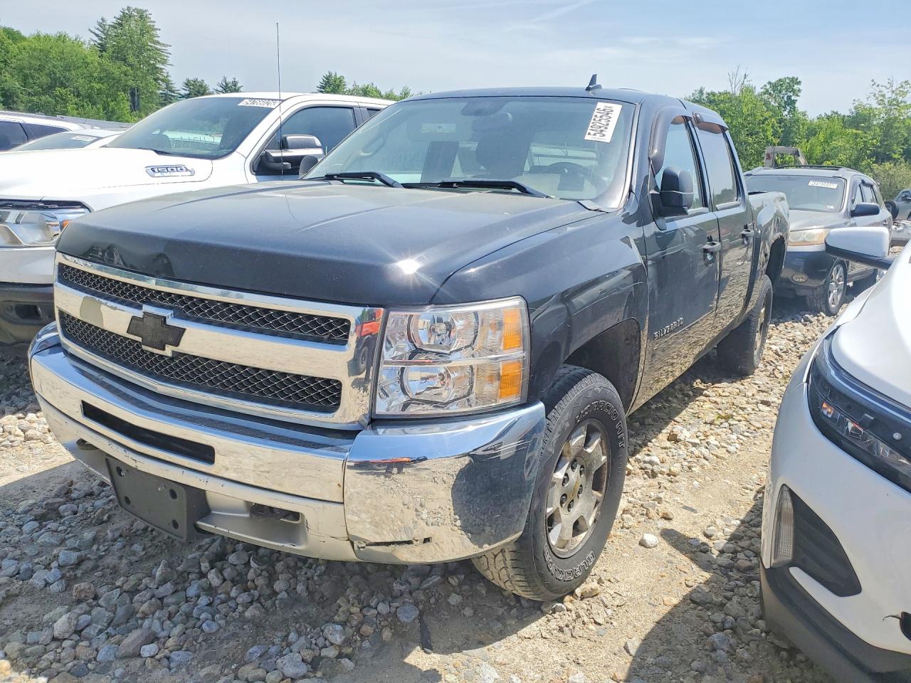 Salvage Chevrolet Silverado Image
