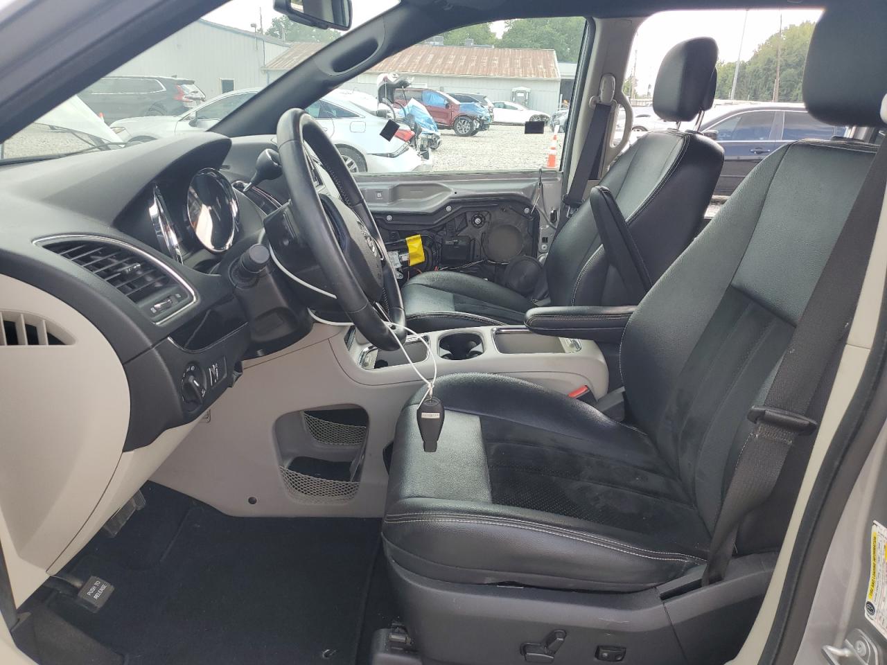 Dodge Caravan Sxt