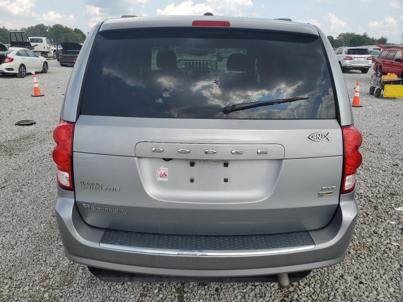 Dodge Caravan Sxt