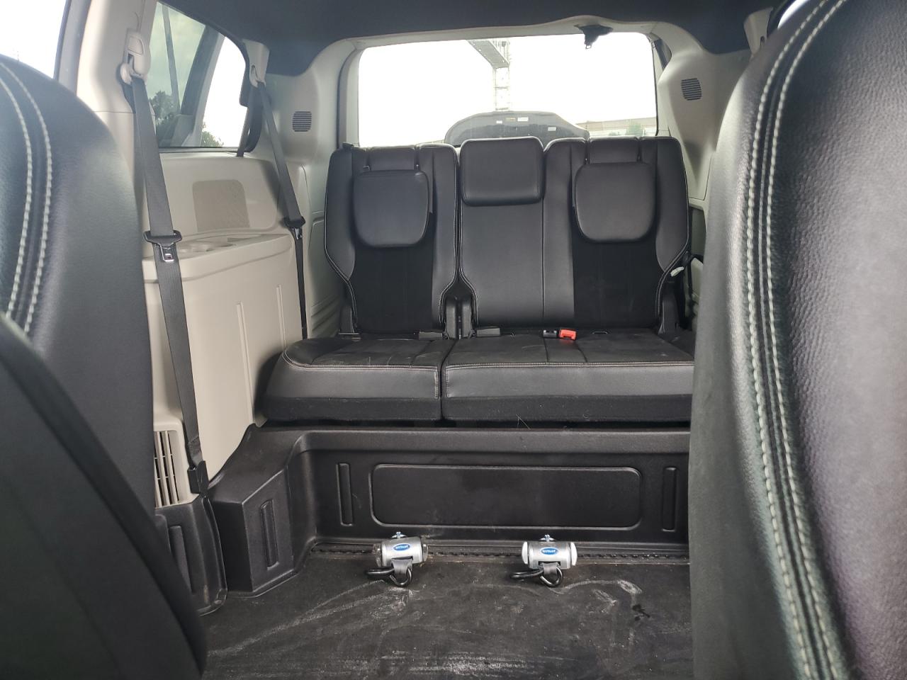 Dodge Caravan Sxt
