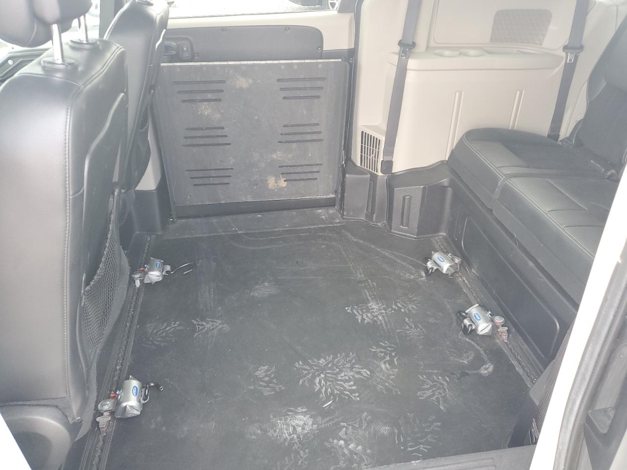 Dodge Caravan Sxt
