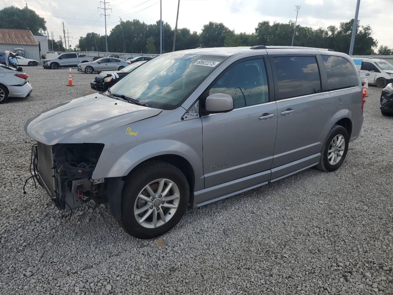 Salvage Dodge Caravan Image