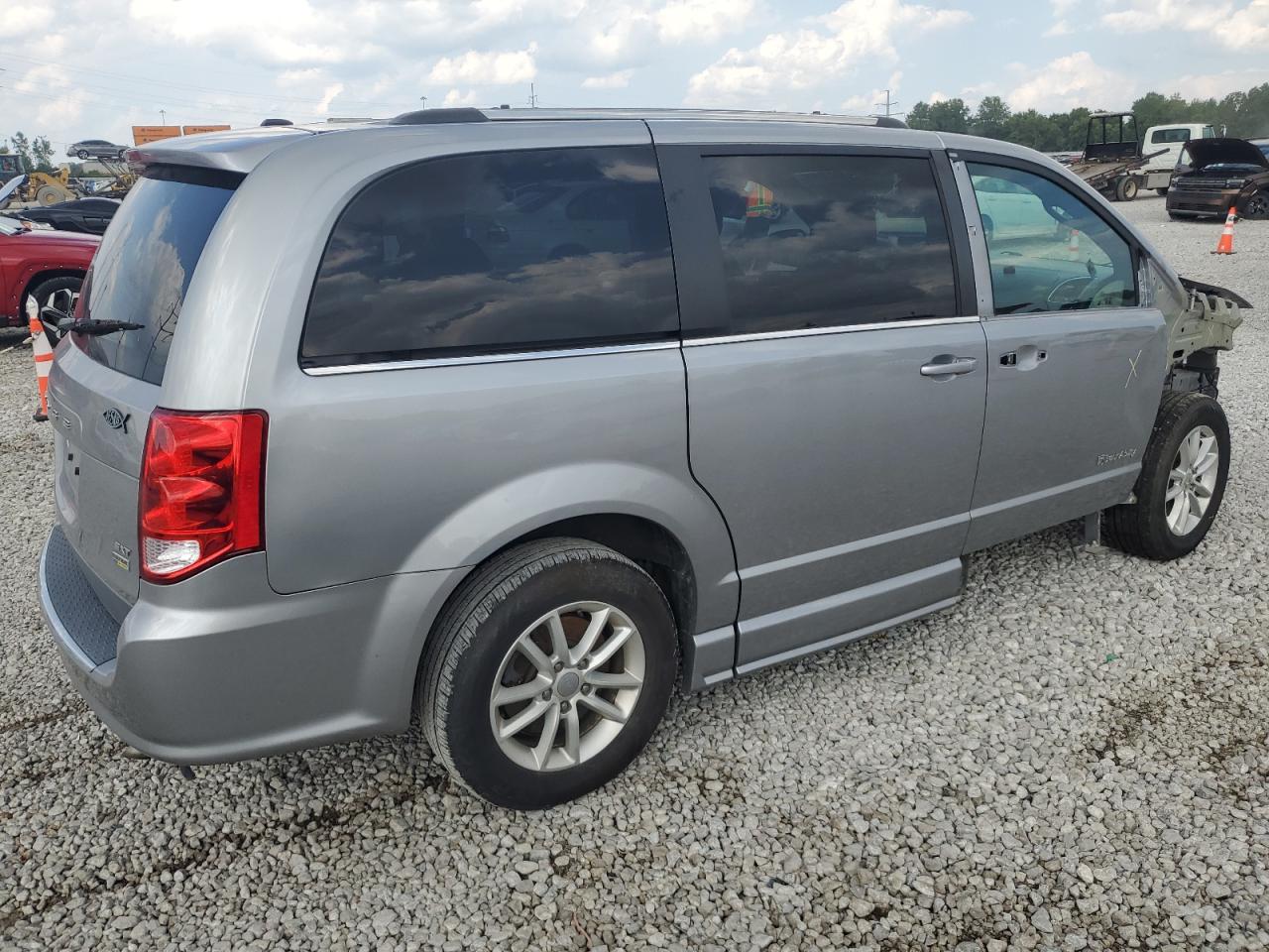 Dodge Caravan Sxt