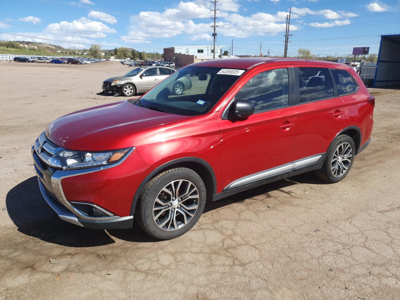 Salvage Mitsubishi Outlander Image