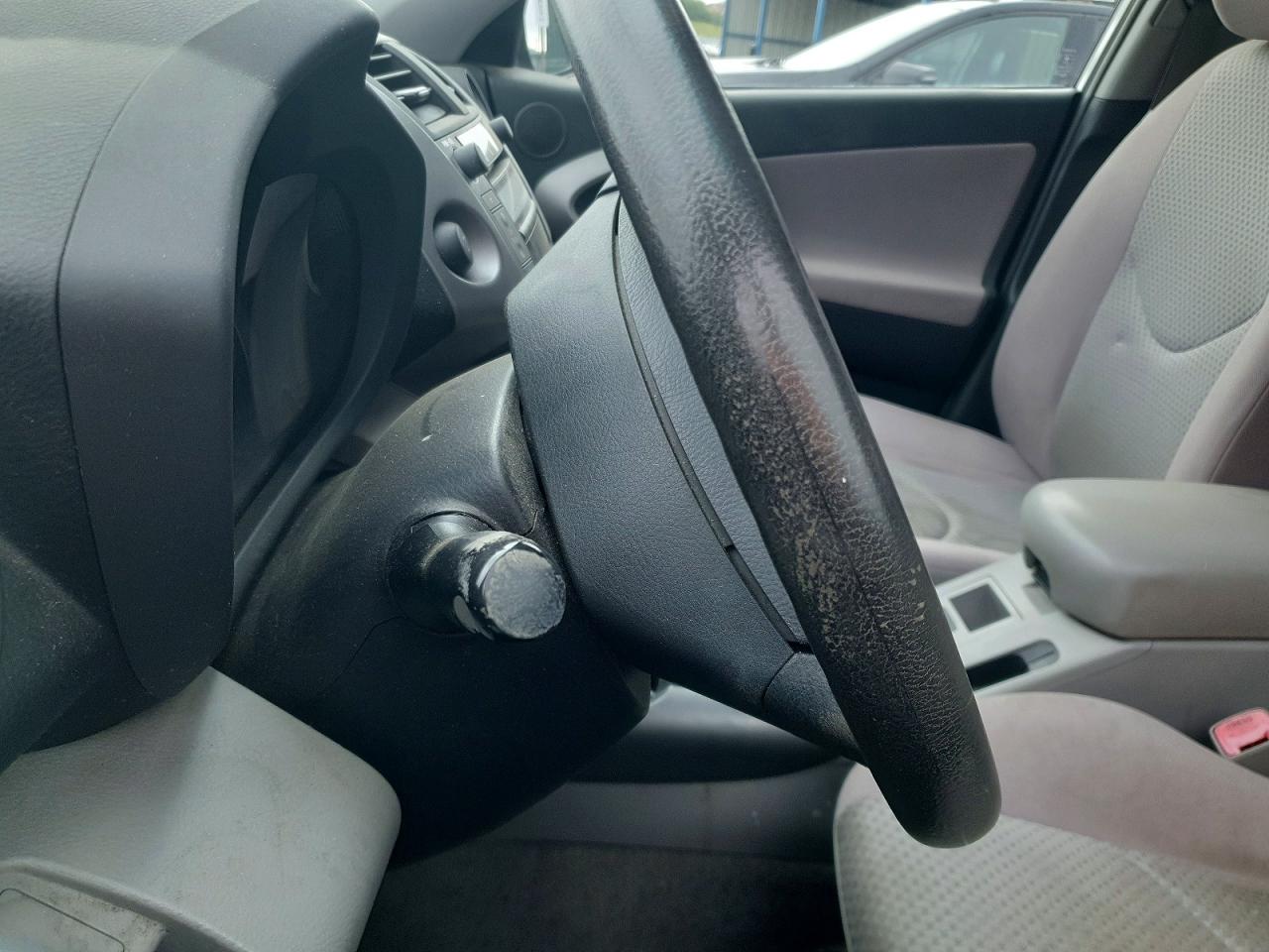 Toyota RAV4 Base